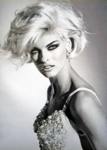 Стиль 90-х років в одязі (61 фото): жіноча мода 90-х, образи жінки для вечірки в стилі епохи