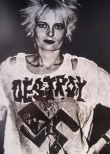 Стиль Панк в одязі (фото 51): кіберпанк і пост-панк для дівчат, історія стилю і модні образи