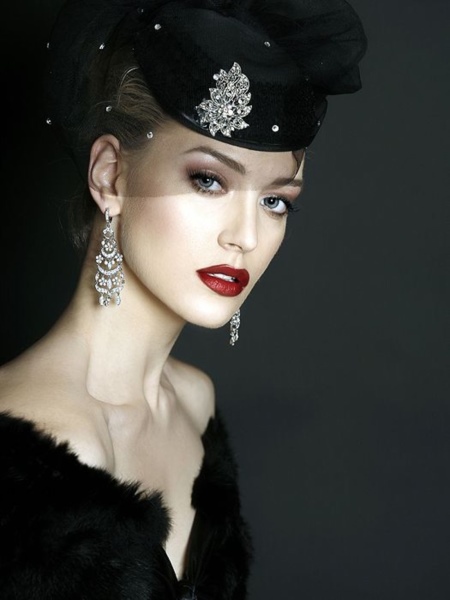 Стиль Вамп (53 фото): особливості та підбір одягу з аксесуарами жінкам для фатального образу