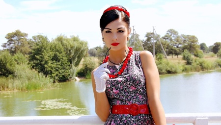 Стиляги: актуальний стиль в одязі (73 фото): як одягтися на тематичну вечірку, вбрання для жінок та дівчат стиляг