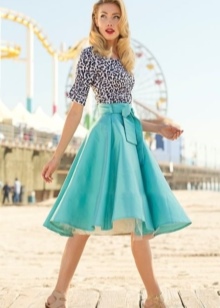 Стиляги: актуальний стиль в одязі (73 фото): як одягтися на тематичну вечірку, вбрання для жінок та дівчат стиляг