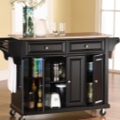 Столи-тумби для кухні (50 фото): кухонні моделі з висувними ящиками і полицями. Як підібрати стіл під раковину для маленької кімнати? Стіл для посуду 800х600х850 мм і інші моделі