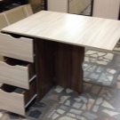 Столи-тумби для кухні (50 фото): кухонні моделі з висувними ящиками і полицями. Як підібрати стіл під раковину для маленької кімнати? Стіл для посуду 800х600х850 мм і інші моделі