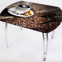 Столи з фотодруком на кухню (58 фото): скляні кухонні столи і розсувні овальні моделі з малюнком в інтер’єрі