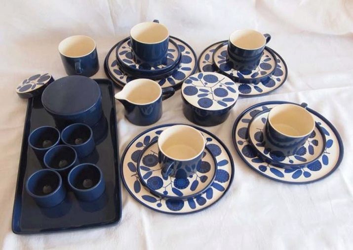 Столовий сервіз (33 фото): обідній, чайний сервіз та інші види. Елітна красива біла посуд з порцеляни і набори для посудомийної машини