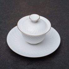 Столовий сервіз (33 фото): обідній, чайний сервіз та інші види. Елітна красива біла посуд з порцеляни і набори для посудомийної машини