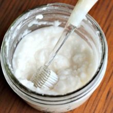 Столовий сервіз (33 фото): обідній, чайний сервіз та інші види. Елітна красива біла посуд з порцеляни і набори для посудомийної машини