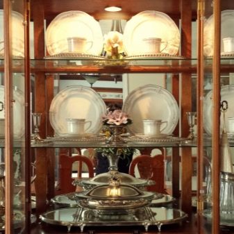 Столовий сервіз (33 фото): обідній, чайний сервіз та інші види. Елітна красива біла посуд з порцеляни і набори для посудомийної машини