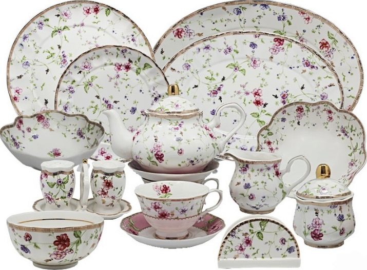 Столовий сервіз на 12 персон: огляд обідніх наборів посуду виробництва Чехії, Німеччини та інших. Особливості чайних наборів з фарфору