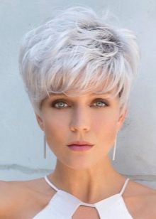 Стрижка «аврора» на коротке волосся (36 фото): особливості жіночої зачіски. Йде вона дівчат з кучерявими волоссям?