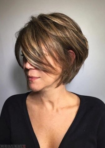 Стрижка «аврора» на коротке волосся (36 фото): особливості жіночої зачіски. Йде вона дівчат з кучерявими волоссям?