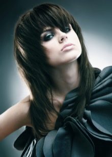 Стрижка “аврора” на середні волосся (45 фото): особливості жіночої зачіски, варіанти для кучерявих і прямих волосся середньої довжини