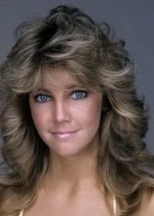 Стрижка “аврора” на середні волосся (45 фото): особливості жіночої зачіски, варіанти для кучерявих і прямих волосся середньої довжини