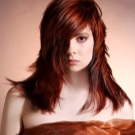 Стрижка “аврора” на середні волосся (45 фото): особливості жіночої зачіски, варіанти для кучерявих і прямих волосся середньої довжини