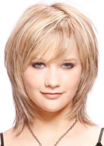 Стрижка дебют на середні волосся (36 фото): особливості техніки, укладання жіночої зачіски. Як зробити стрижку, надає обсяг?