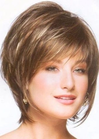 Стрижка дебют на середні волосся (36 фото): особливості техніки, укладання жіночої зачіски. Як зробити стрижку, надає обсяг?