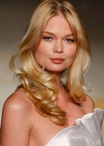 Стрижка драбинка на довге волосся (фото 52): жіноча зачіска на дуже довге волосся, драбинка по всій голові на прямі і хвилясті волосся, вид ззаду і спереду