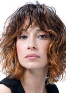 Стрижка драбинка на довге волосся (фото 52): жіноча зачіска на дуже довге волосся, драбинка по всій голові на прямі і хвилясті волосся, вид ззаду і спереду