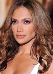 Стрижка драбинка на довге волосся (фото 52): жіноча зачіска на дуже довге волосся, драбинка по всій голові на прямі і хвилясті волосся, вид ззаду і спереду