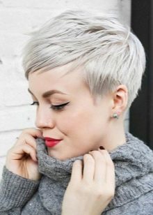 Стрижка гарсон (57 фото): жіночі зачіски на середні, довгі і короткі волосся, подовжені варіанти для жінок