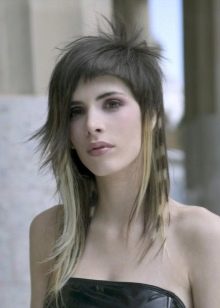 Стрижка каскад будинку (86 фото): схема каскадної стрижки. Як підстригти її самій собі? Технологія виконання в домашніх умовах