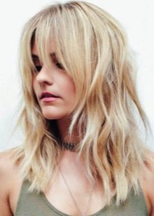 Стрижка каскад будинку (86 фото): схема каскадної стрижки. Як підстригти її самій собі? Технологія виконання в домашніх умовах