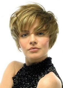 Стрижка каскад будинку (86 фото): схема каскадної стрижки. Як підстригти її самій собі? Технологія виконання в домашніх умовах