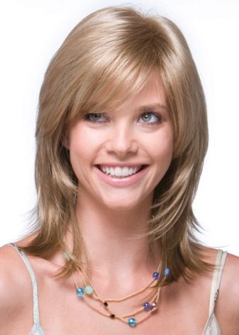 Стрижка каскад будинку (86 фото): схема каскадної стрижки. Як підстригти її самій собі? Технологія виконання в домашніх умовах