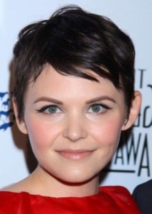 Стрижка «піксі» для круглого особи (42 фото): коротка зачіска «боб» на тонкі волосся, варіанти-2020 на середню довжину