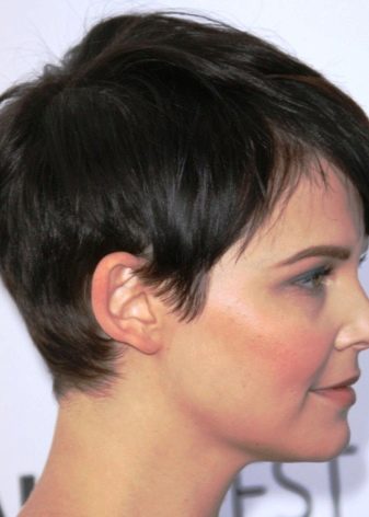 Стрижка «піксі» для круглого особи (42 фото): коротка зачіска «боб» на тонкі волосся, варіанти-2020 на середню довжину