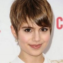 Стрижка «піксі» для круглого особи (42 фото): коротка зачіска «боб» на тонкі волосся, варіанти-2020 на середню довжину