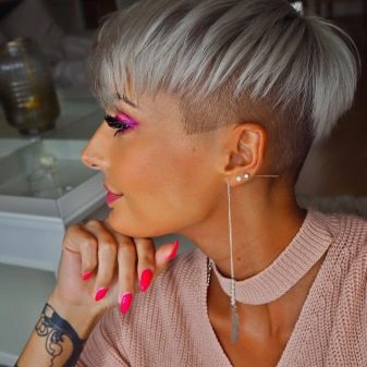 Стрижка пікс з чубчиком (47 фото): зачіска з довгою і подовженою набік чубом на короткі волосся, стрижка з косою чубчиком і поголеними скронями на волосся середньої довжини й інші варіанти