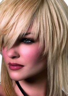 Стрижка шапочка на довге волосся (35 фото): особливості подовженою жіночої зачіски-шапки з чубком і без неї, підбір стрижки із збереженням довжини