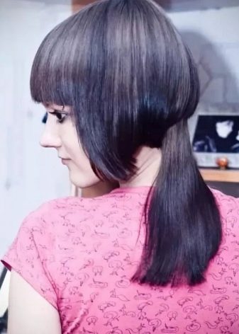 Стрижка шапочка на довге волосся (35 фото): особливості подовженою жіночої зачіски-шапки з чубком і без неї, підбір стрижки із збереженням довжини