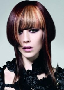 Стрижка шапочка на довге волосся (35 фото): особливості подовженою жіночої зачіски-шапки з чубком і без неї, підбір стрижки із збереженням довжини