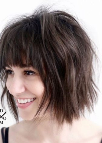 Стрижка шеггі (76 фото): особливості зачіски. Як її укладати в домашніх умовах? Стрижка на прямі і хвилясті волосся