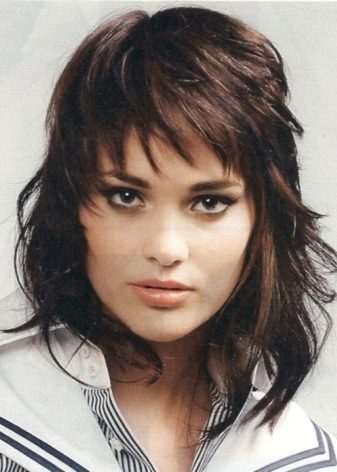 Стрижка шеггі (76 фото): особливості зачіски. Як її укладати в домашніх умовах? Стрижка на прямі і хвилясті волосся