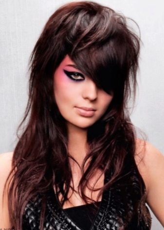 Стрижка шеггі (76 фото): особливості зачіски. Як її укладати в домашніх умовах? Стрижка на прямі і хвилясті волосся