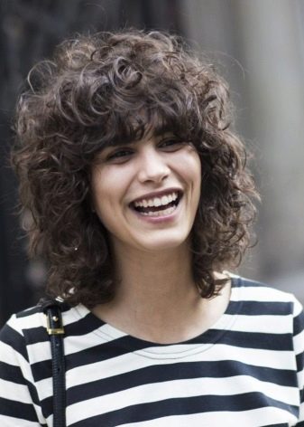 Стрижка шеггі (76 фото): особливості зачіски. Як її укладати в домашніх умовах? Стрижка на прямі і хвилясті волосся