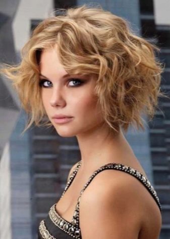 Стрижка шеггі (76 фото): особливості зачіски. Як її укладати в домашніх умовах? Стрижка на прямі і хвилясті волосся