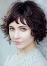 Стрижка «італійка» (51 фото): італійська жіноча зачіска на довге волосся, ідеї для жінок з чубком. Кому підходить «итальяночка»? Техніка виконання