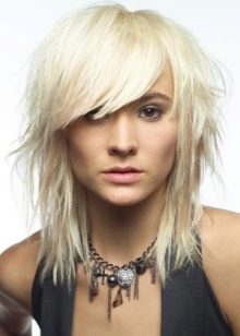 Стрижка «італійка» (51 фото): італійська жіноча зачіска на довге волосся, ідеї для жінок з чубком. Кому підходить «итальяночка»? Техніка виконання