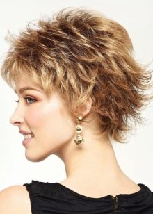 Стрижка «італійка» на коротке волосся (28 фото): італійська жіноча зачіска з чубком і без неї, техніка виконання стрижки для дівчат з тонкими, кучерявими і прямими волоссям