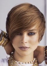 Стрижка «італійка» на коротке волосся (28 фото): італійська жіноча зачіска з чубком і без неї, техніка виконання стрижки для дівчат з тонкими, кучерявими і прямими волоссям