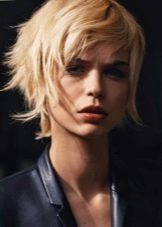 Стрижка «італійка» на коротке волосся (28 фото): італійська жіноча зачіска з чубком і без неї, техніка виконання стрижки для дівчат з тонкими, кучерявими і прямими волоссям