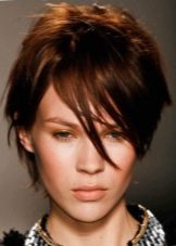 Стрижка «італійка» на коротке волосся (28 фото): італійська жіноча зачіска з чубком і без неї, техніка виконання стрижки для дівчат з тонкими, кучерявими і прямими волоссям