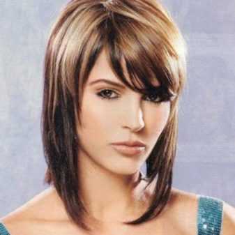 Стрижка «італійка» на середні волосся (45 фото): італійські жіночі зачіски з чубком і без неї, йде стрижка дівчатам з хвилястим волоссям середньої довжини?