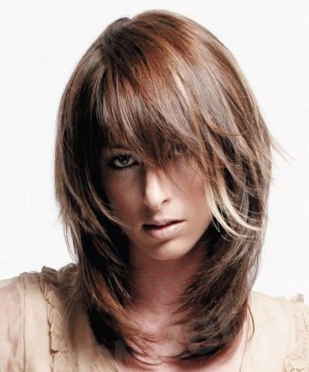 Стрижка «італійка» на середні волосся (45 фото): італійські жіночі зачіски з чубком і без неї, йде стрижка дівчатам з хвилястим волоссям середньої довжини?