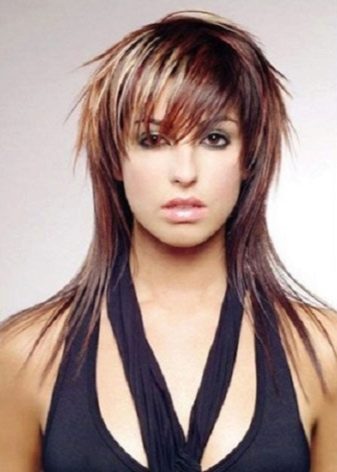 Стрижка «треш»: особливості зачісок для жінок з короткими і довгими волоссям. Як укладати стрижку дівчини з волоссям середньої довжини?