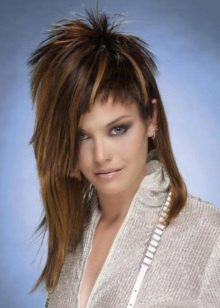 Стрижка «треш»: особливості зачісок для жінок з короткими і довгими волоссям. Як укладати стрижку дівчини з волоссям середньої довжини?